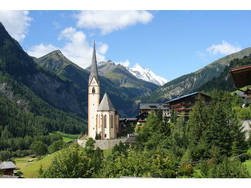 Cerkvica v vasi Heiligenblut