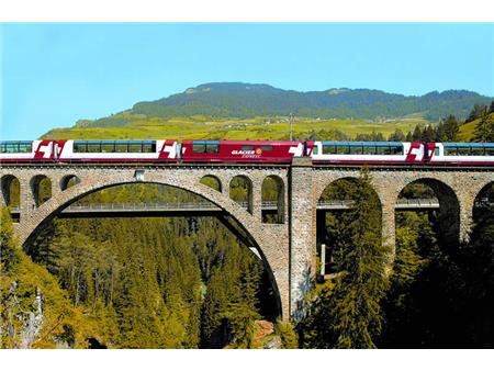 švicarske alpe in ledeniški vlak, most