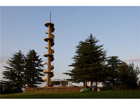 razgledni stolp v Brdih
