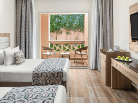 Hotelska soba z balkonom