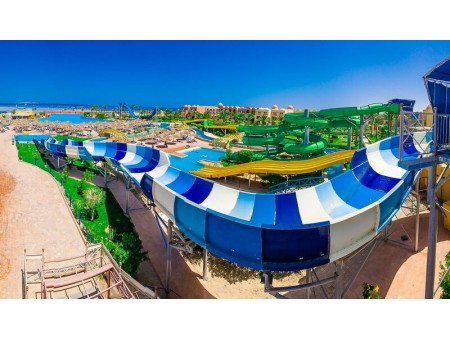 Vodni park s tobogani