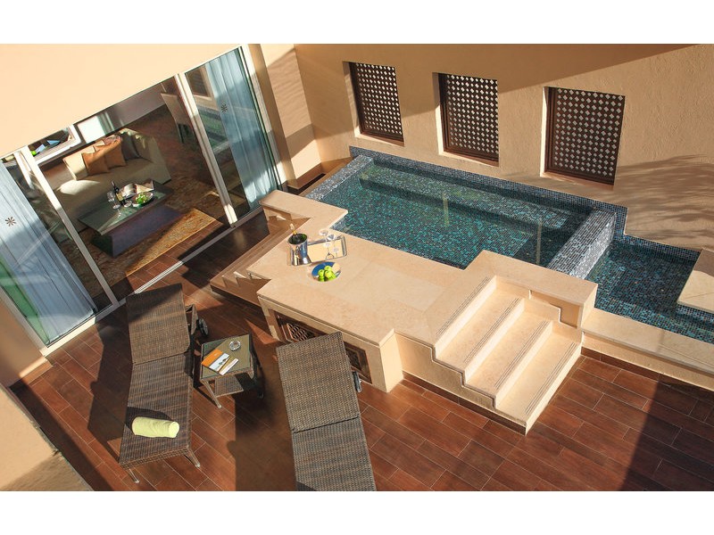 Soba s privat bazenom