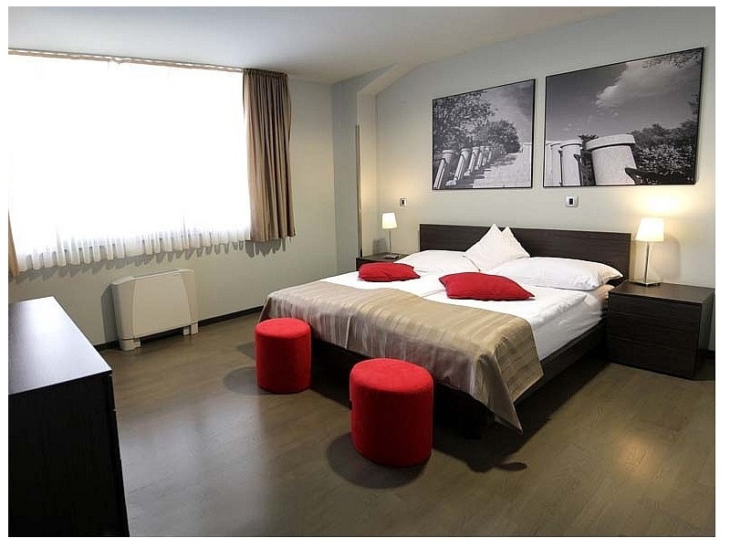 Sobe, namestitve, hotel, Gloria, Ljubljana, Slovenija