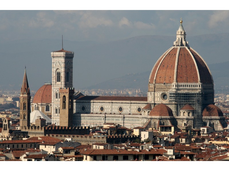 Pogled na katedralo in Giottov zvonik