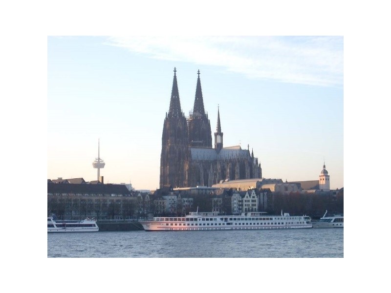 Köln, Pogled z Rena na katedralo