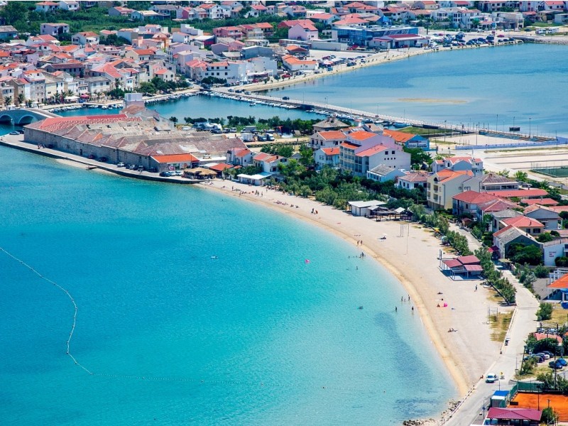 Pag panorama - vir Turiskička zajednica grada Pag