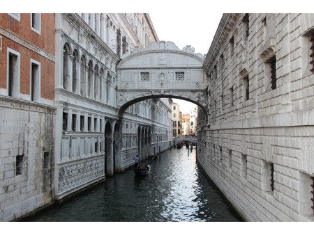 Most vzdihljajev, Benetke