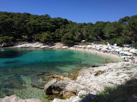 senca, plaža in čisto morje