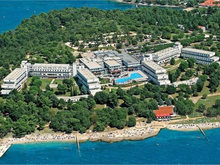 Pogled na hotel Delfin