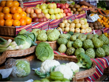 sveže lokalno sadje in zelenjava