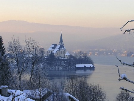 Vrbsko jezero, Predbožični Celovec, rudnik poldragih kamnov in Pyramidenkogel
