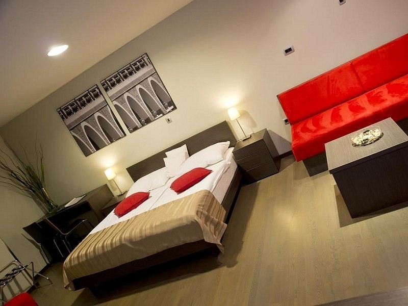Sobe, namestitve, hotel, Gloria, Ljubljana, Slovenija