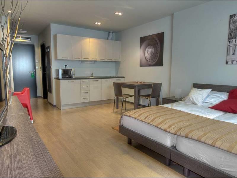 Sobe, namestitve, hotel, Gloria, Ljubljana, Slovenija